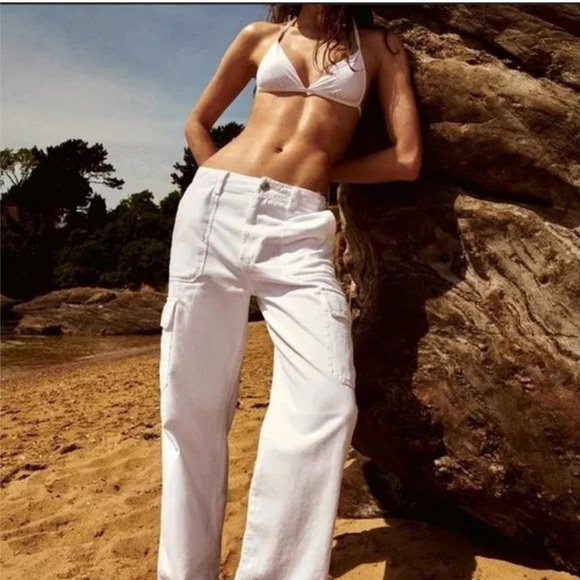 Zara Pants - ZARA STRAIGHT LEG CARGO PANTS WITH HIGH-WAIST SIZE 0 White